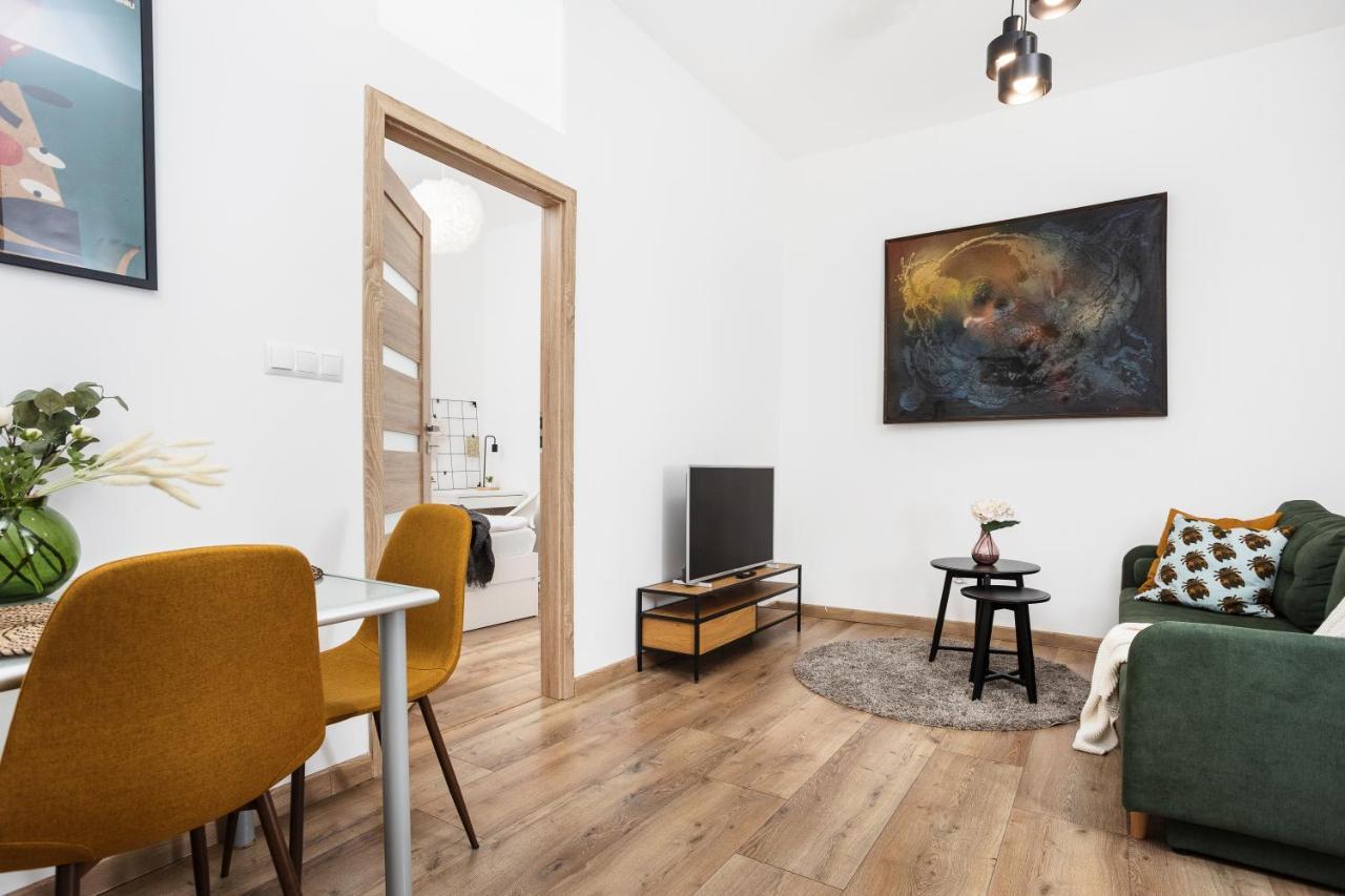 Bosacka Apartments X 1' Main Train & Bus Station - By Upstairs كراكوفيا المظهر الخارجي الصورة