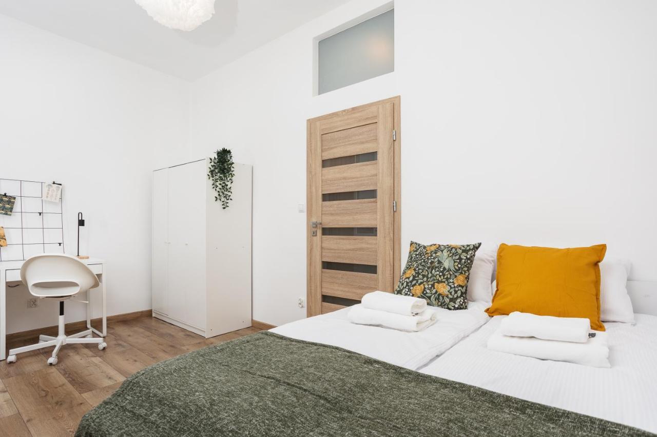 Bosacka Apartments X 1' Main Train & Bus Station - By Upstairs كراكوفيا المظهر الخارجي الصورة