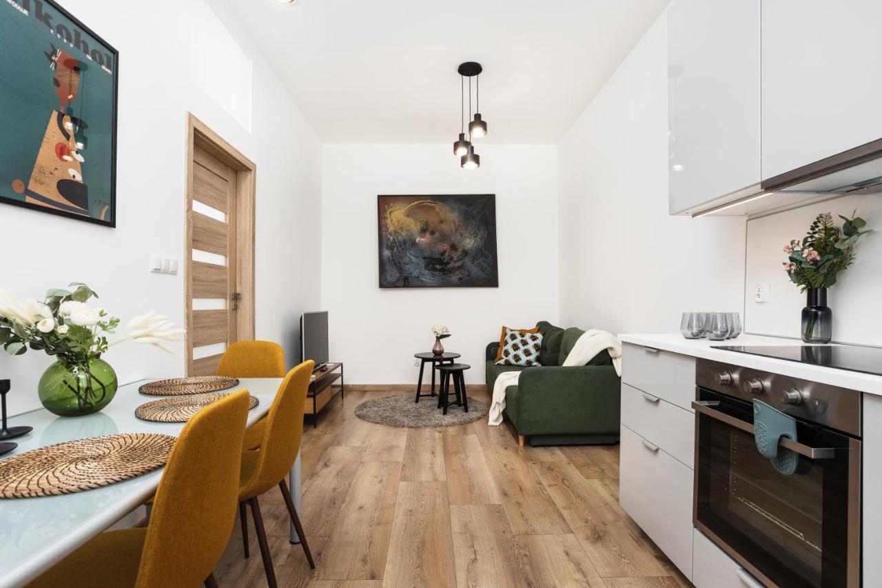 Bosacka Apartments X 1' Main Train & Bus Station - By Upstairs كراكوفيا المظهر الخارجي الصورة