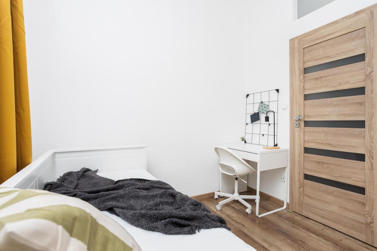 Bosacka Apartments X 1' Main Train & Bus Station - By Upstairs كراكوفيا المظهر الخارجي الصورة